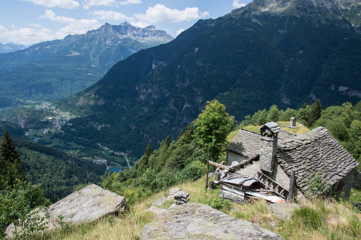 Alpe colla e Premia in basso