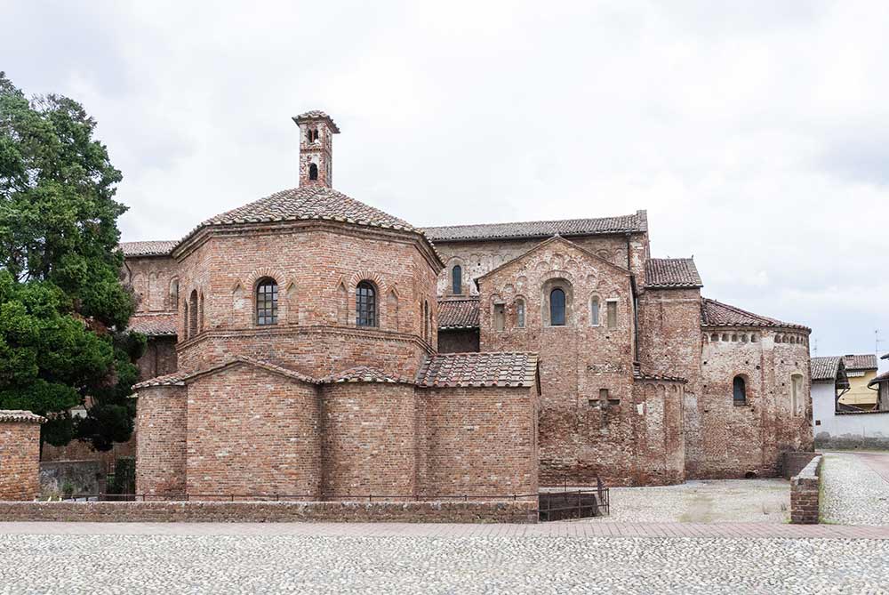 Battistero di Lomello