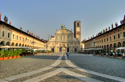 Vigevano- Piazza Ducale