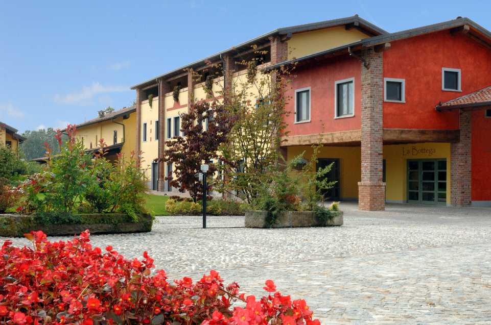 agriturismo i leprotti corte interna