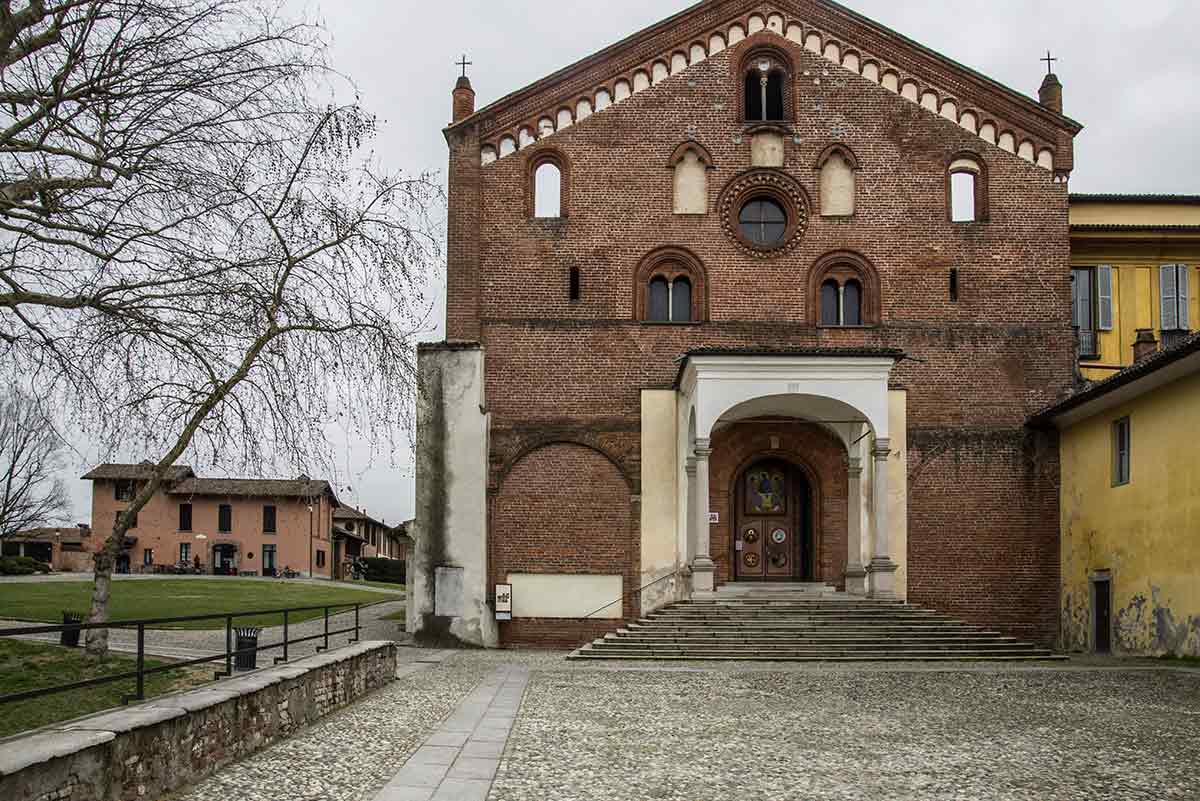 la chiesa di morimondo