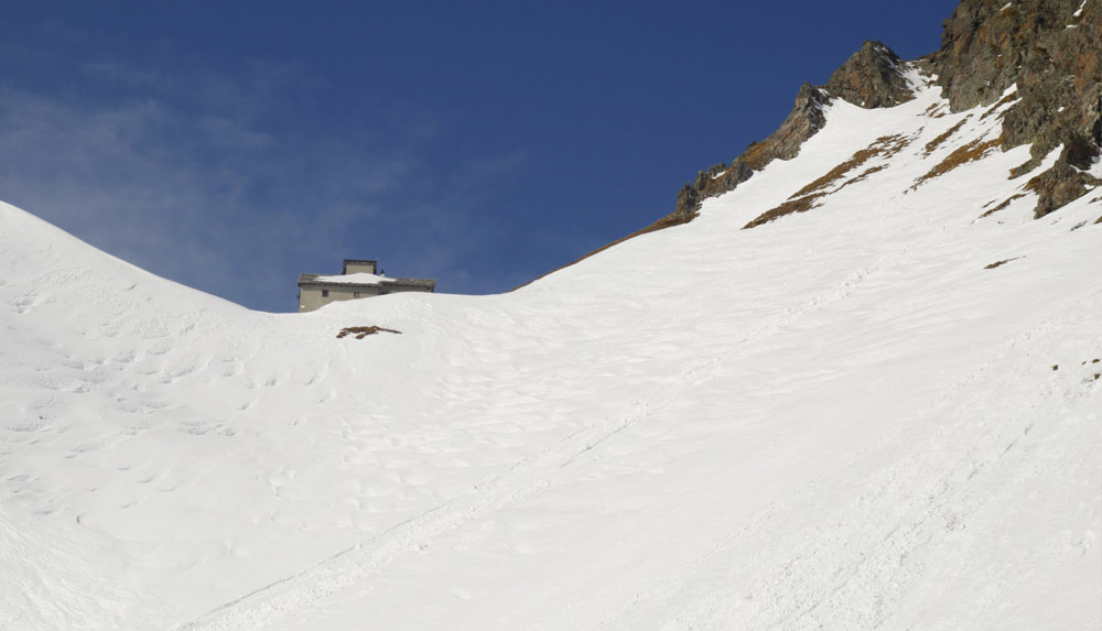 Il colle Valdobbia ed l'Ospizio Sottile immersi nella neve