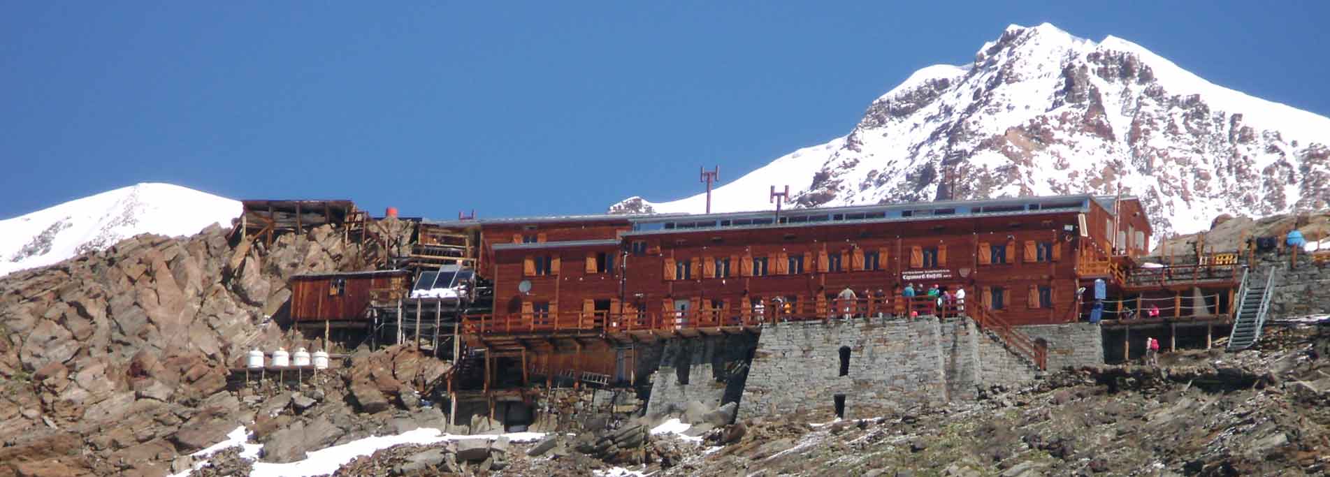 Da Alagna Valsesia al Rifugio Gnifetti del Monte Rosa