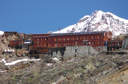 Da Alagna Valsesia al Rifugio Gnifetti del Monte Rosa