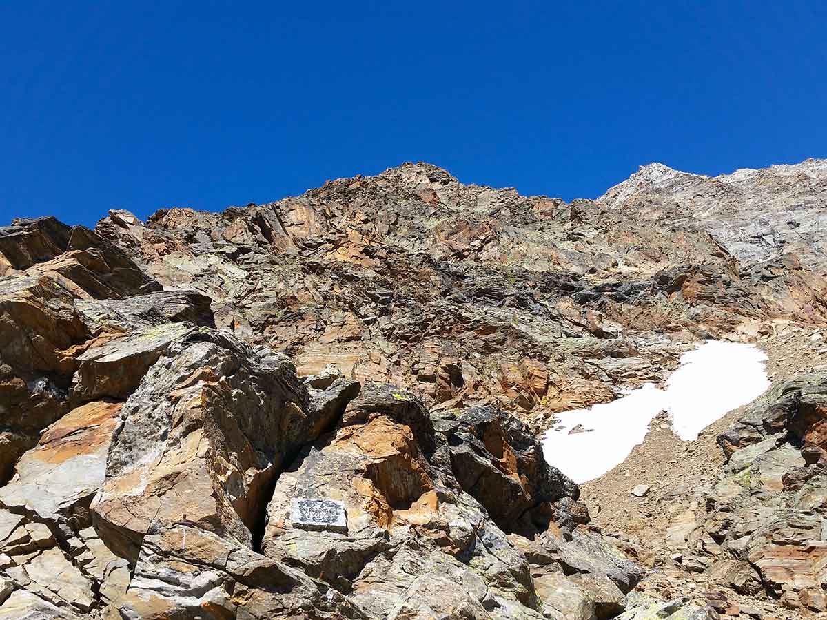 Salto iniziale della via degli Italiani sopra al bivacco Guglielmina