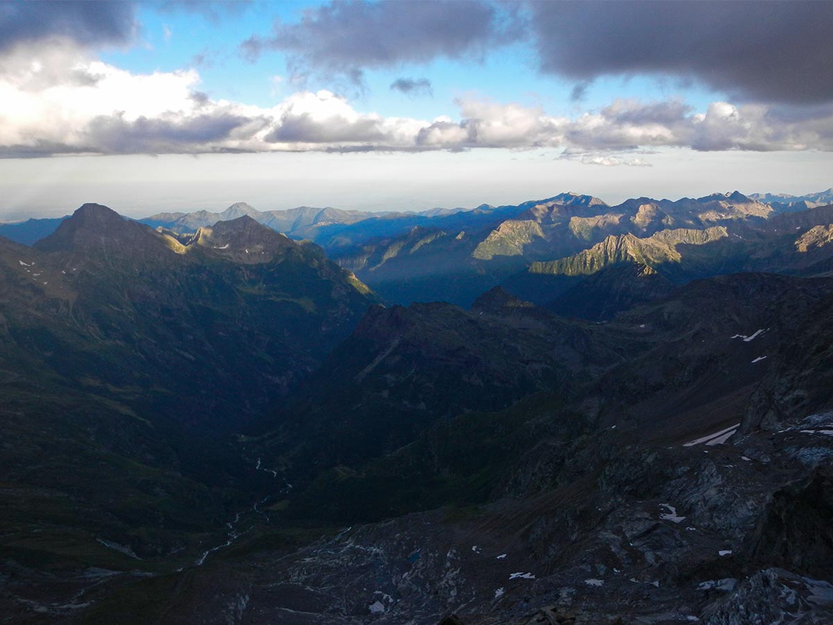 vista sulla valsesia dal bivacco